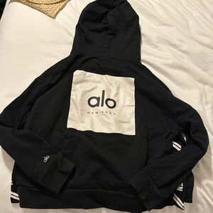 Alo sweatshirt